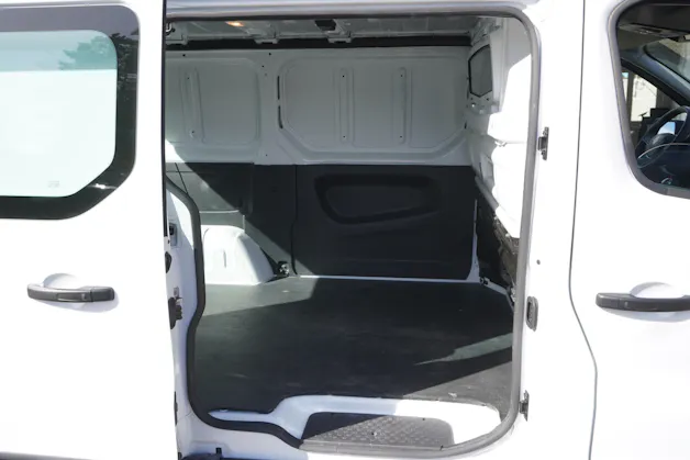 Renault Trafic 2.0 Blue dCi 130 Advance L1H1 3-PLÄTZER!!!