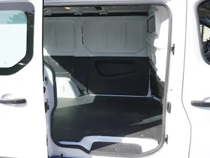 Renault Trafic 2.0 Blue dCi 130 Advance L1H1 3-PLÄTZER!!!