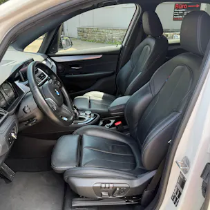 BMW 220d xDrive Active Tourer Steptronic M Sport *LEDER-SITZE - PANORAMA-DACH*