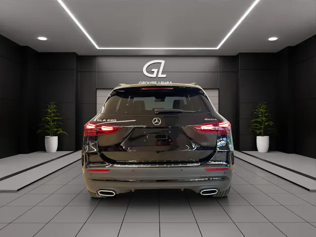 Mercedes-Benz GLA 220 4Matic 8G-DCT