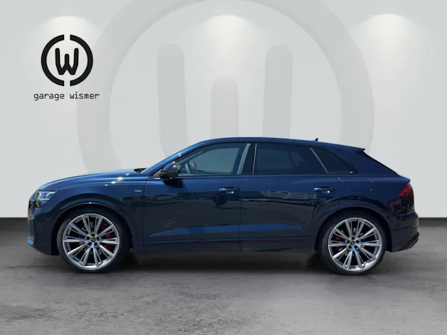 Audi Q8 SUV TFSI e quattro 360 kW tiptronic