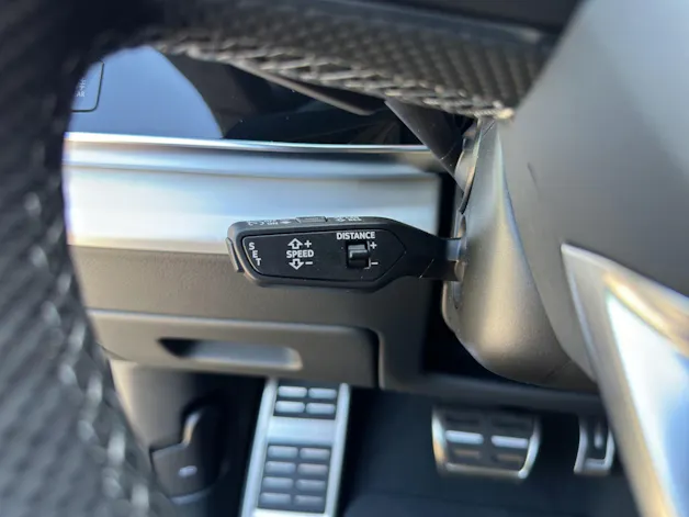 Audi Q8 SUV TFSI e quattro 360 kW tiptronic