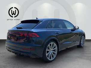 Audi Q8 SUV TFSI e quattro 360 kW tiptronic
