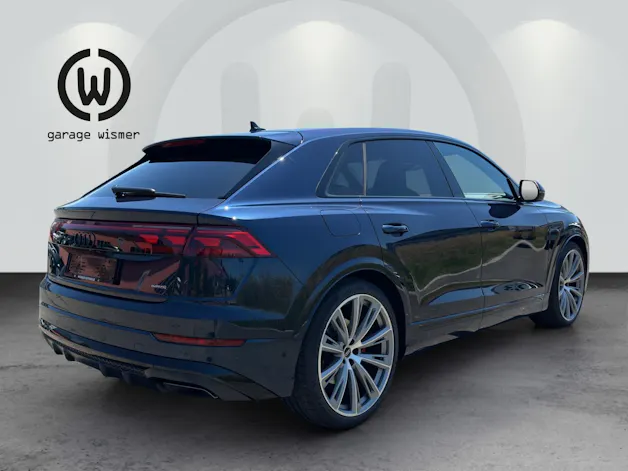 Audi Q8 SUV TFSI e quattro 360 kW tiptronic