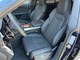Audi Q8 SUV TFSI e quattro 360 kW tiptronic