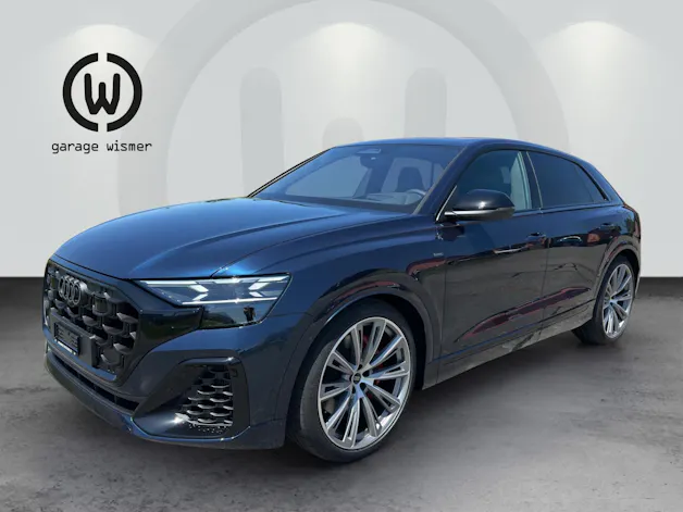Audi Q8 SUV TFSI e quattro 360 kW tiptronic