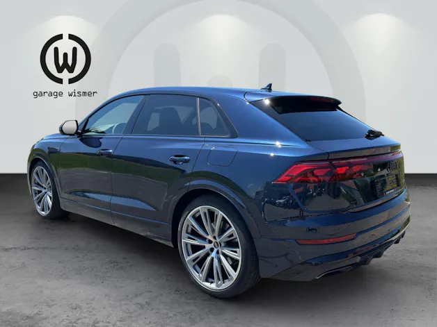 Audi Q8 SUV TFSI e quattro 360 kW tiptronic