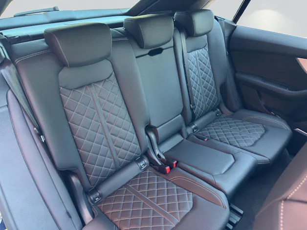 Audi Q8 SUV TFSI e quattro 360 kW tiptronic