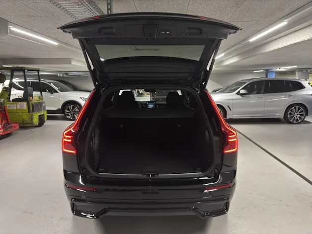 Volvo XC60 2.0 B5 MH Black Edition AWD