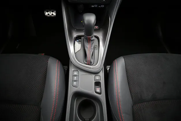 Toyota Yaris 1.5 VVT-i HSD GR Sport