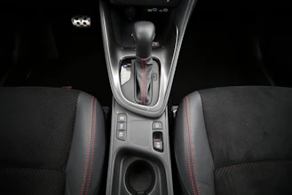 https://vehicle.imgix.net/4360437/417f0801-45c3-4d51-a6f6-c4605921b99e.jpg