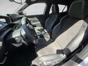 Peugeot 2008 1.2 Hybrid 145 GT