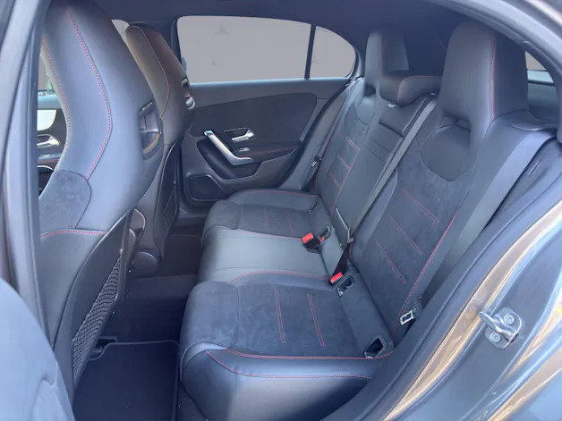 Mercedes-Benz A 220 AMG Line 4m