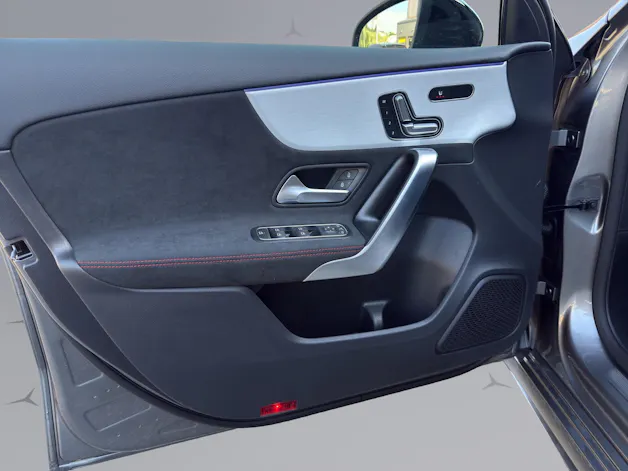 Mercedes-Benz A 220 AMG Line 4m