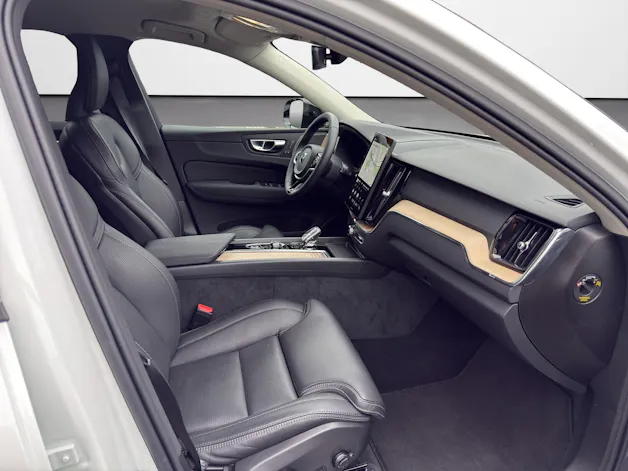 Volvo XC60 2.0 B5 MH Plus Dark AWD