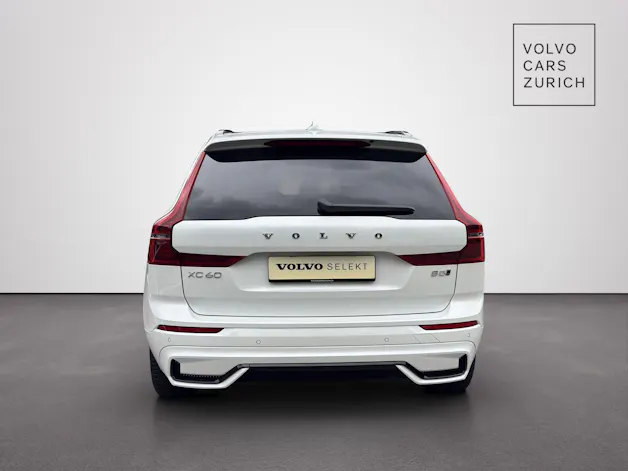 Volvo XC60 2.0 B5 MH Plus Dark AWD