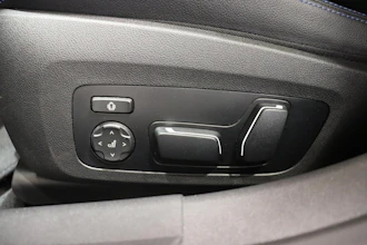https://vehicle.imgix.net/4360599/252c3f9d-00d7-406f-9d3c-ca5afe00a9df.JPG