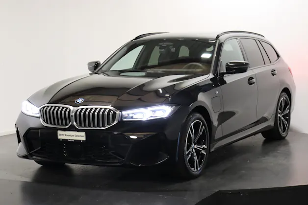 BMW 330e xDrive SAG Touring