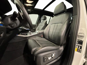 https://vehicle.imgix.net/4360609/8529b28f-23cc-4647-96e2-b672cb8a9d80.jpg