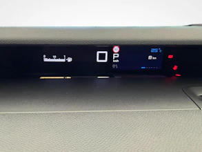 https://vehicle.imgix.net/4360614/90939dcd-cabe-4c6d-ba48-0e07b7c4f48c.jpg