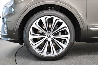https://vehicle.imgix.net/4360635/ad8f946a-4d43-4714-8d4f-f1327b45d801.JPG