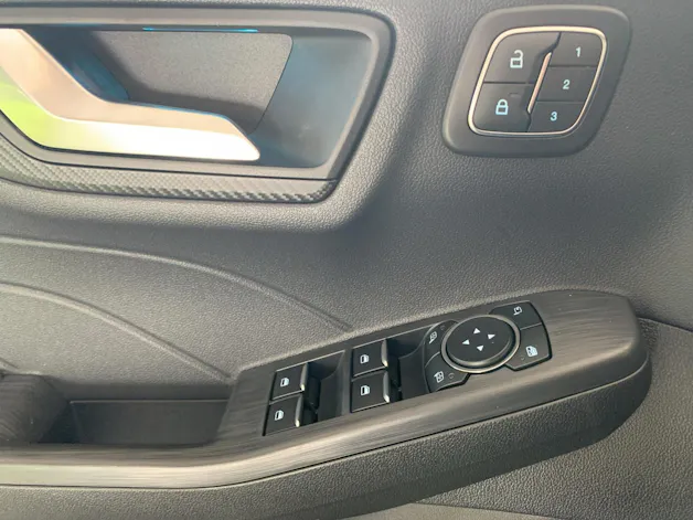 Ford Kuga 2.5 Hybrid ST-Line X 4x4
