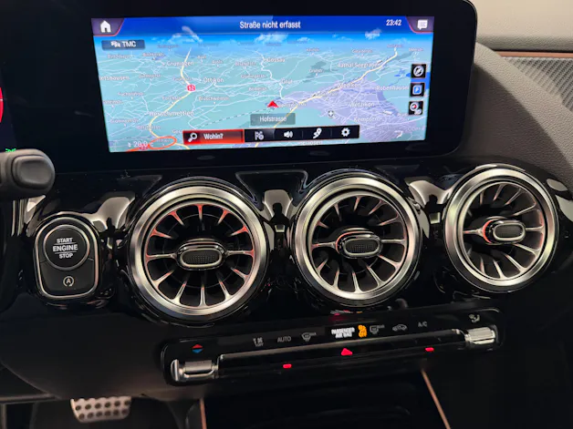 Mercedes-Benz GLA 250 AMG Line 4matic