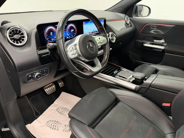 Mercedes-Benz GLA 250 AMG Line 4matic