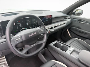 https://vehicle.imgix.net/4360702/0485cc11-0750-44a2-9854-343e6421dfba.jpg