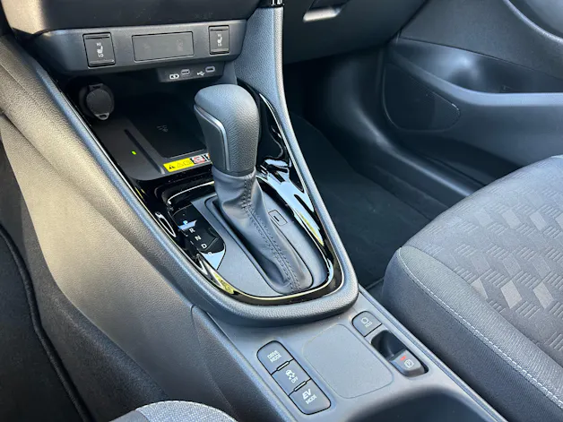 Toyota Yaris 1.5 VVT-i HSD Trend
