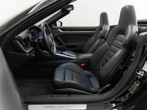 PORSCHE 911 Cabriolet 3.7 Turbo S PDK TECHART 710 PS