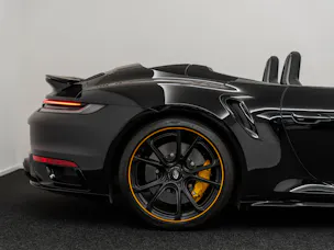 PORSCHE 911 Cabriolet 3.7 Turbo S PDK TECHART 710 PS