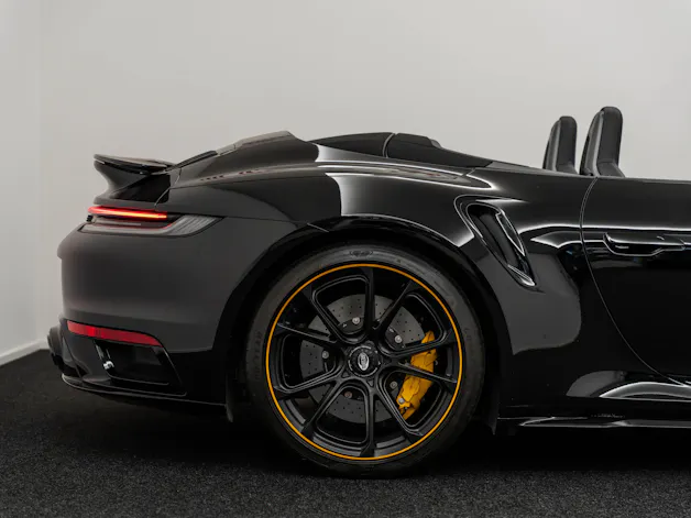 PORSCHE 911 Cabriolet 3.7 Turbo S PDK TECHART 710 PS