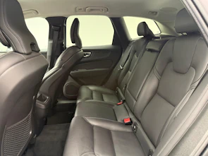Fahrzeugbild VOLVO XC60 2.0 B5 MH Plus Dark AWD