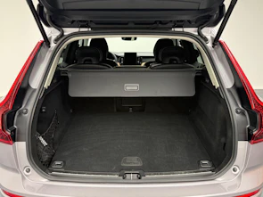 Fahrzeugbild VOLVO XC60 2.0 B5 MH Plus Dark AWD