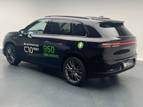 https://vehicle.imgix.net/4360827/6e7d97ca-c515-4ec0-8477-ed52d0913c05.jpeg