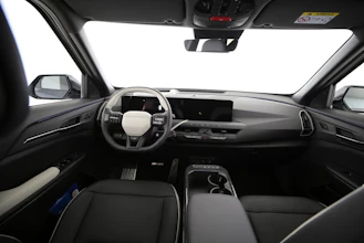 https://vehicle.imgix.net/4360848/c0272b8f-1663-4a11-9e87-92e93d108ce2.jpg