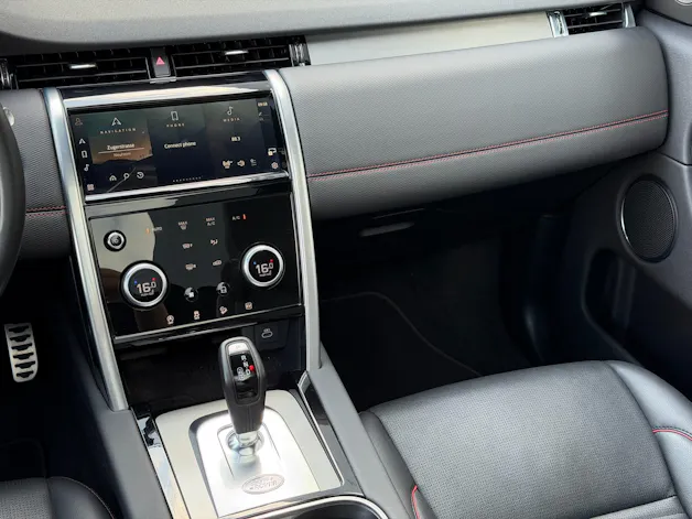 Land Rover Discovery Sport 1.5 T 300e R-Dynamic S