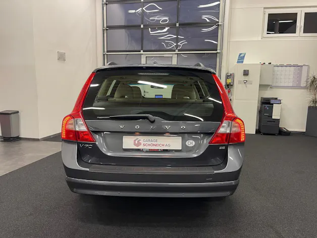 Volvo V70 3.2 Summum