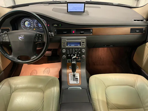 Volvo V70 3.2 Summum