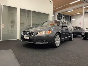 Volvo V70 3.2 Summum