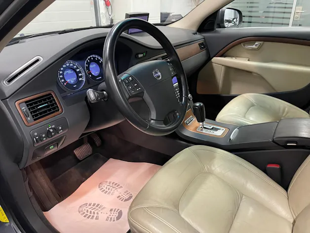 Volvo V70 3.2 Summum