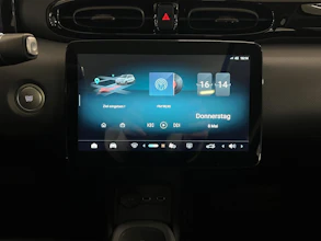 https://vehicle.imgix.net/4360887/d354a485-1b5a-4519-b15f-1977aa144fd9.jpg