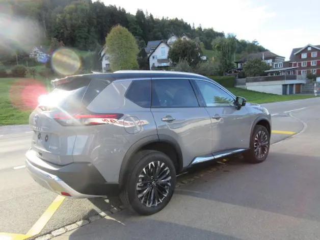 Nissan X-Trail 1.5 VC-T Tekna e-4orce 7P