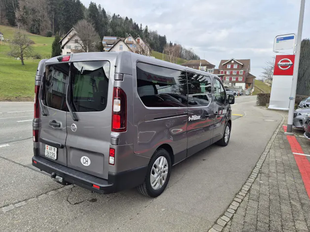 Nissan NV300 Kombi 2.9 t L2 H1 2.0 dCi 170 TwinTurbo Premium 9P