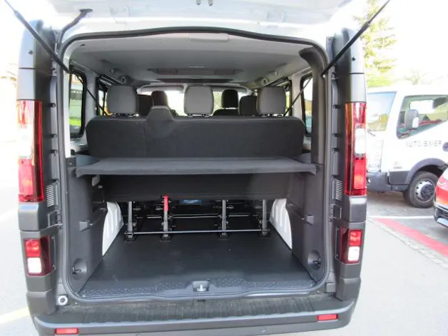 Nissan Primastar Kombi 2.8 t L1 H1 2.0 dCi 170 Tekna 9P