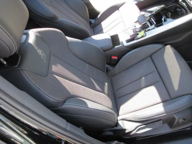 Audi A4 Avant 2.0 40 TFSI S Line quattro S-Tronic
