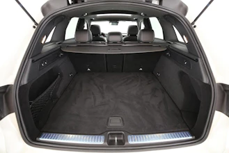 https://vehicle.imgix.net/4360984/91968753-eb1f-4ba7-9e93-6bef5c3b844e.jpg