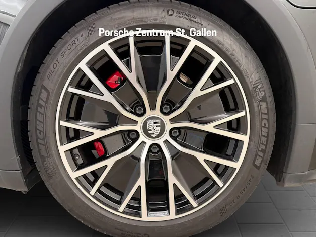 Porsche Taycan 4S Cross Turismo