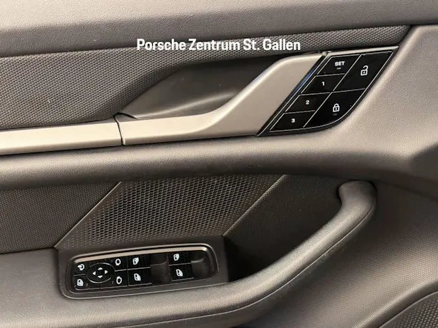 Porsche Taycan 4S Cross Turismo